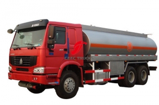 ساينو تراك HOWO 6 × 6 دفع على جميع العجلات الوقود العربة ناقلة النفط الشاحنات-CEEC TRUCKS