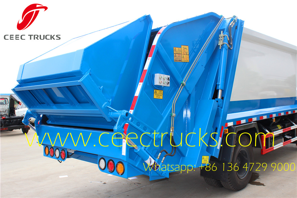 Dongfeng 8 CBM compactor trucks rear loading device