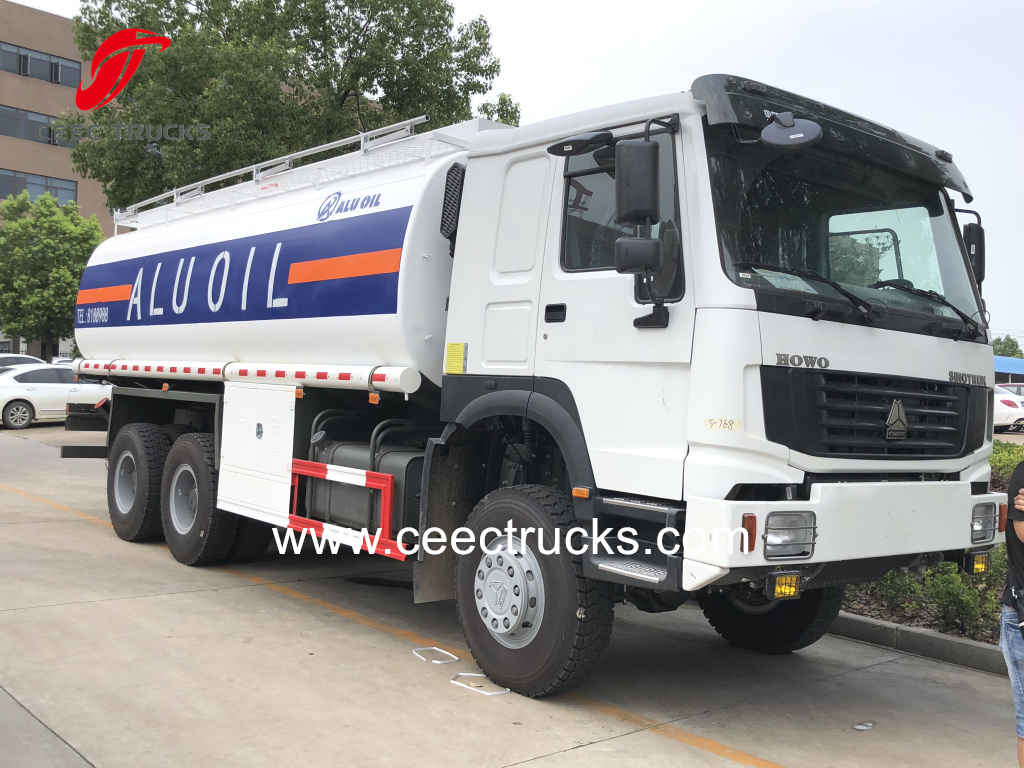 SINOTRUK HOWO 6X6 all wheel drive Fuel bowser Oil tanker trucks