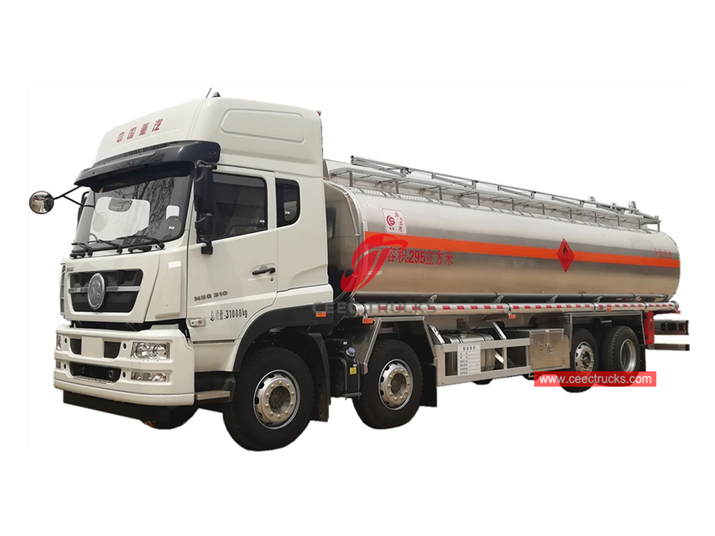 HOWO 8×4 oil transportation truck