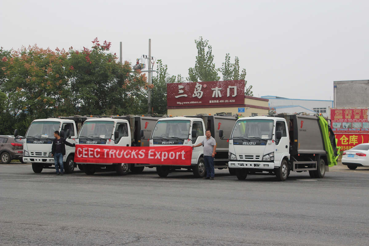 ISUZU garbage compression trucks exported to Dubai