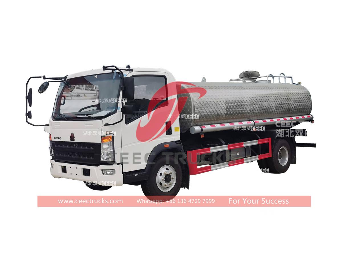 شاحنة صهريج مياه الشرب HOWO 4 × 2 10000 لتر