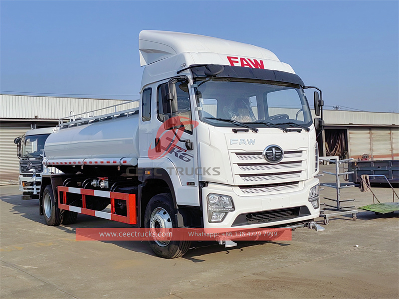 شاحنة رش المياه FAW JK6 مع بيع المصنع مباشرة