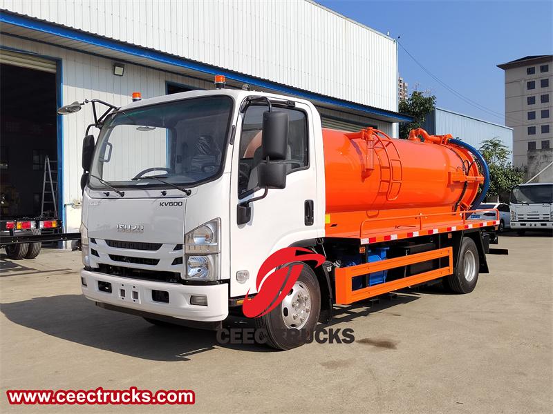 Isuzu Latest 8-ton vacuum suction tanker 