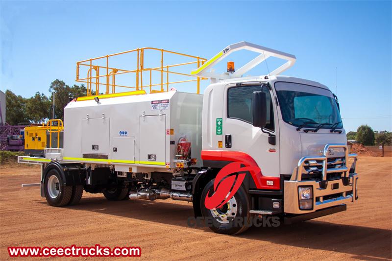  Isuzu FVR 10000L fuel lube service truck