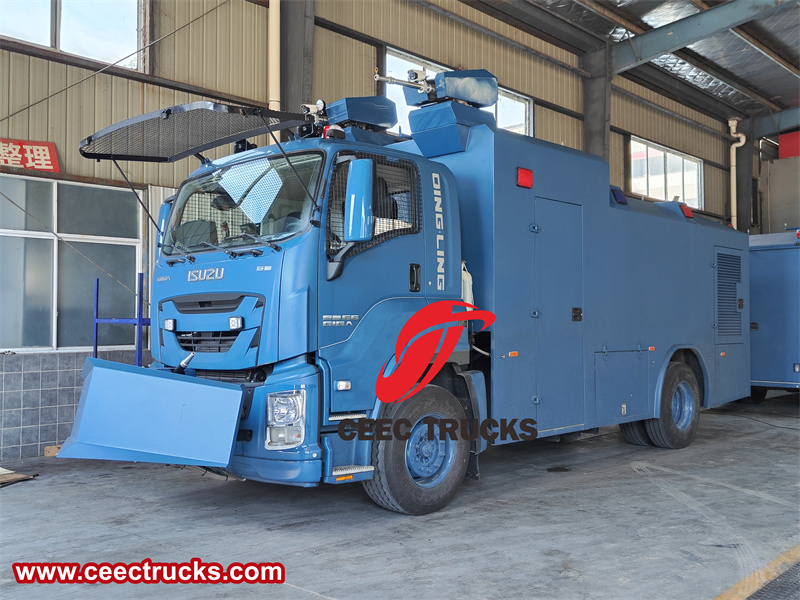 Isuzu GIGA Anti-riot water cannon vehicle