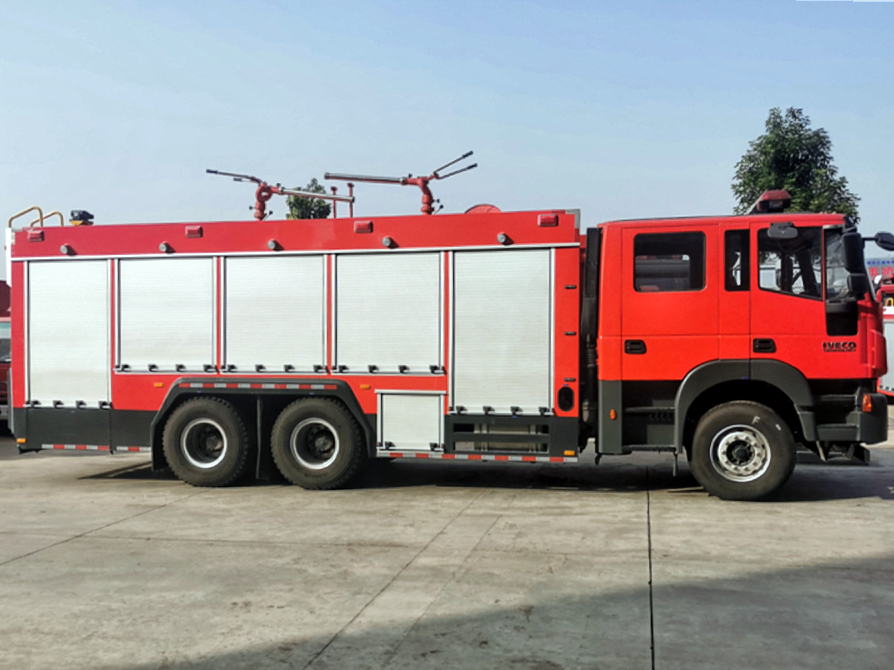 ISUZU GIGA dry powder nitrogen fire truck