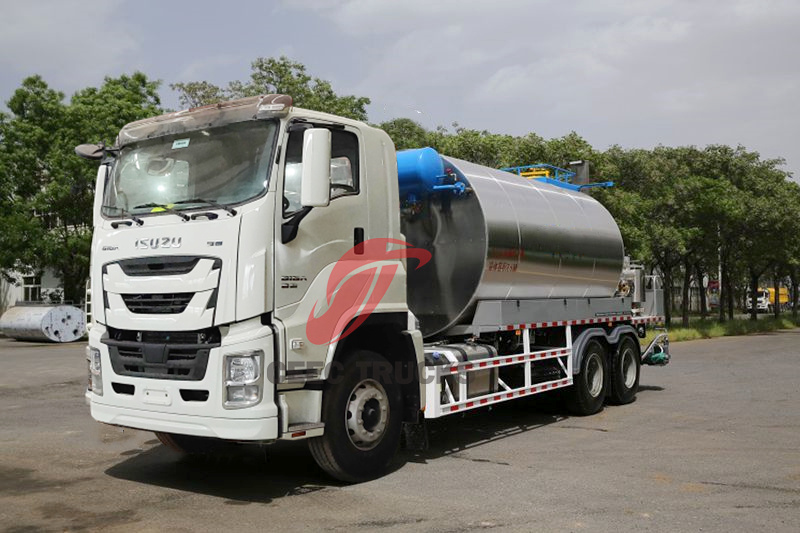 GIGA 14000L Asphalt Distributor Truck Isuzu