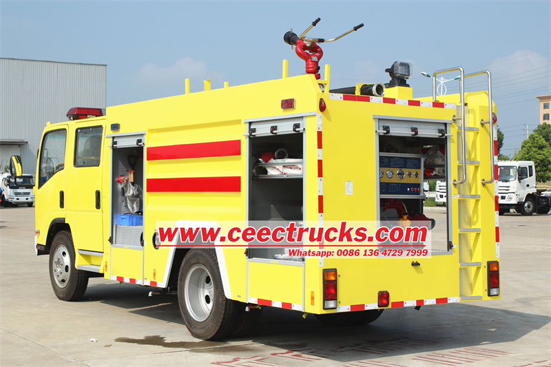 Isuzu 700P water fire truck