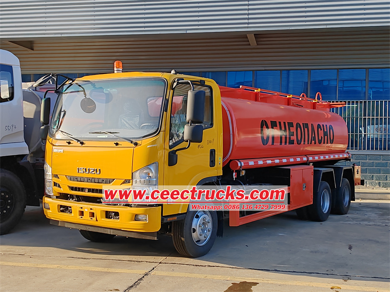 Isuzu 700P 10000 liters diesel oil transporter truck