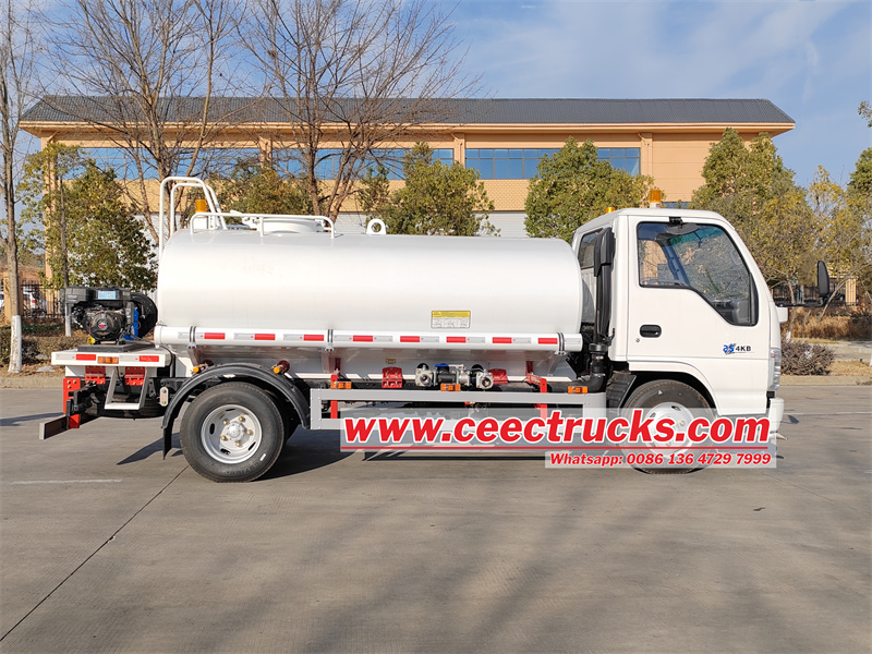 Isuzu 100P 5cbm water spray truck