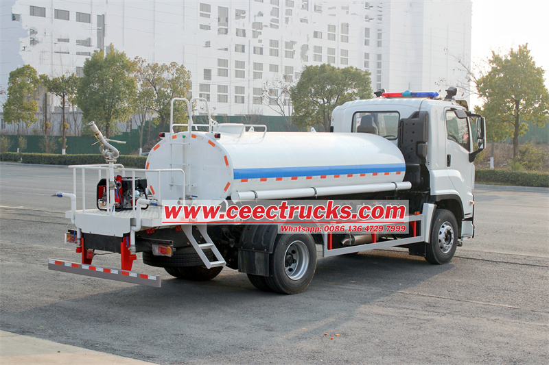 Isuzu GIGA water tank truck