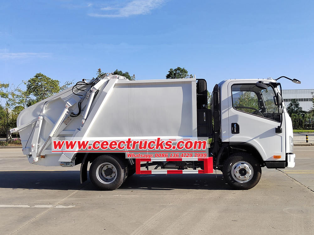 FAW rear loader compactor truck