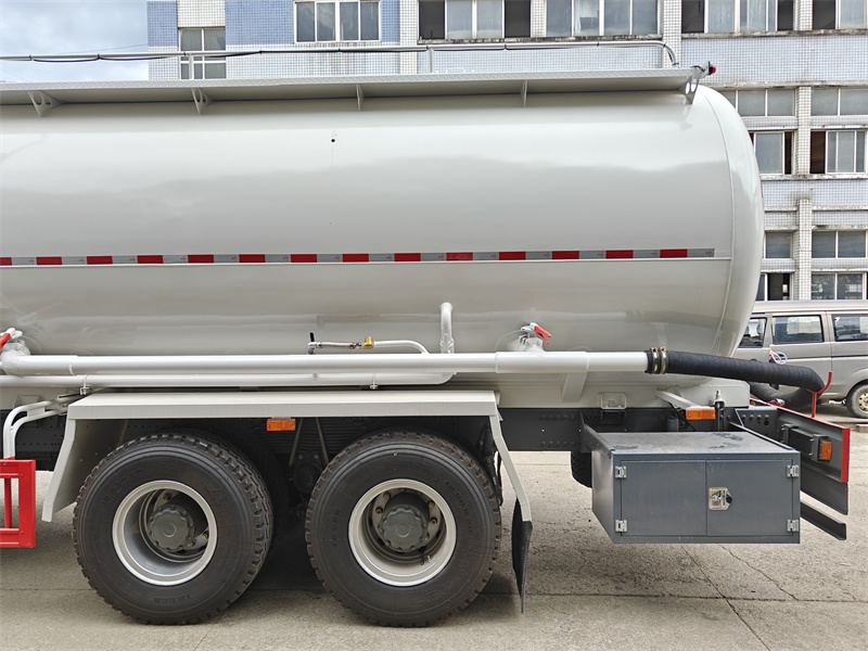 Howo 6x4 Solid Substances Vacuum Truck