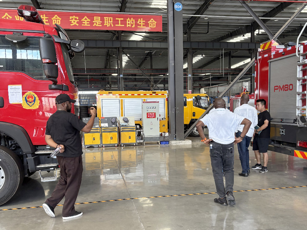 Nigeria customer factory inspect Fire trucks