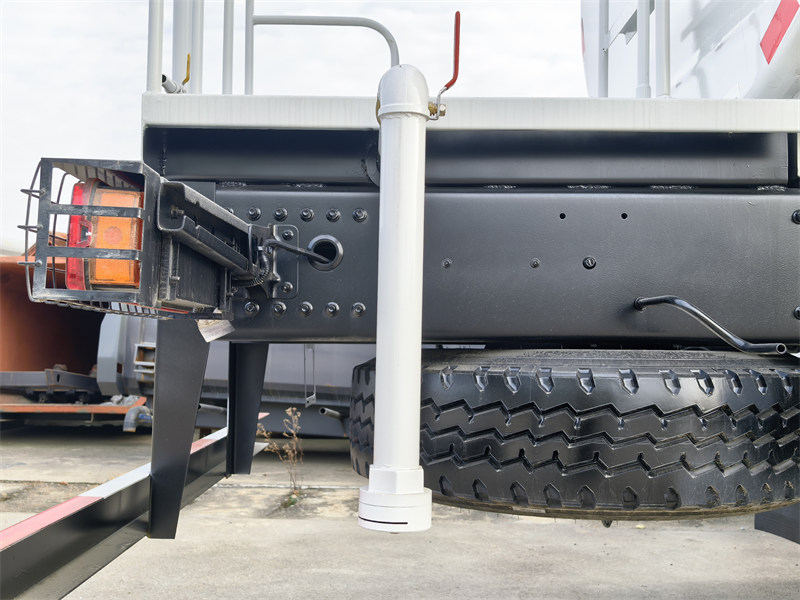 Howo water tank truck