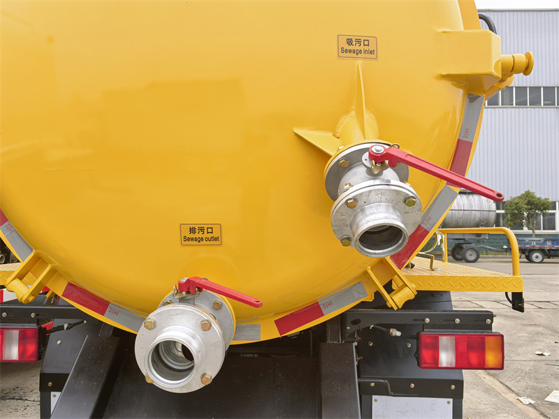 Howo vacuum sewage tank truck