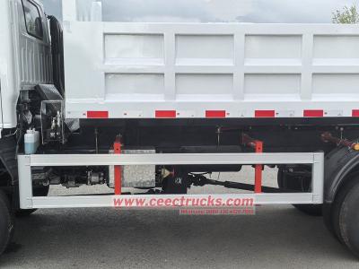 Isuzu ELF dumper truck