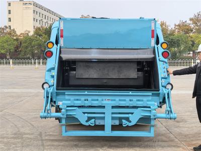 Isuzu KV600 garbage compactor truck