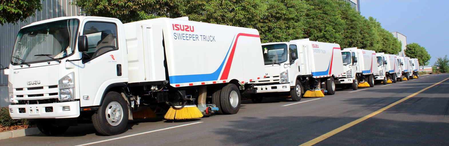 ISUZU road sweeper truck