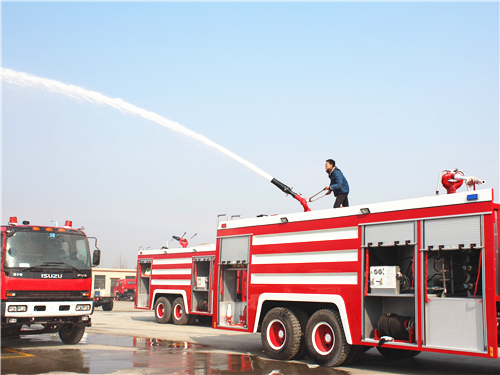 إرشادات CEEC - إيسوزو مسحوق ورغوة وإطفاء الحريق شاحنة اليدوي