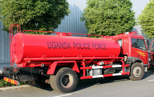 50 وحدات فاو سيارات الإطفاء لقوة شرطة أوغندا